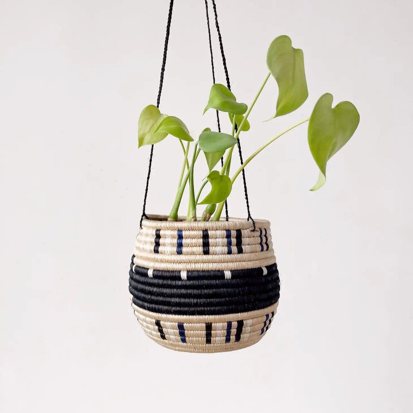 Hanging Woven Planter - Mutomo